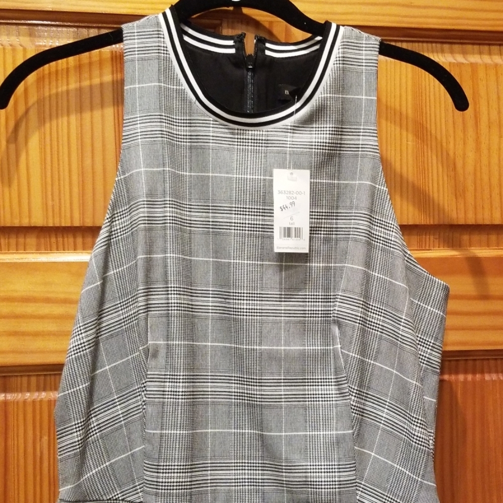 Dress - Picture 2 of 3